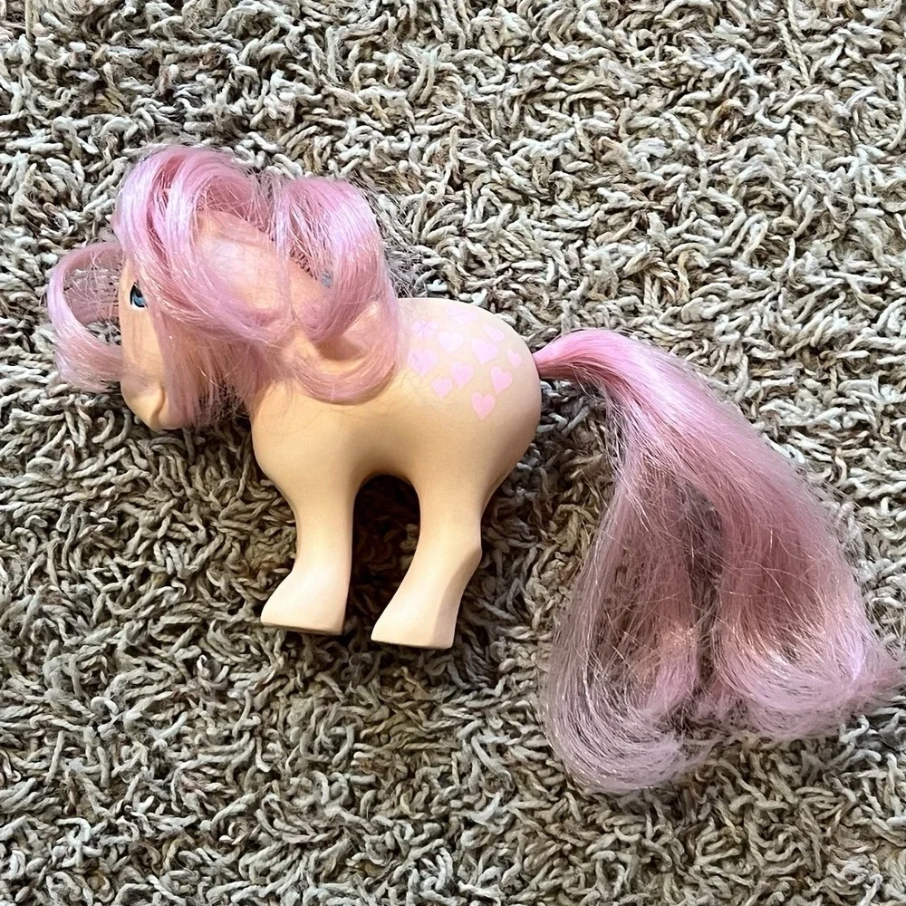 My Little Pony 1980s Lot Pretty Parlor Accessories Book, Peach Pony, Hats & More